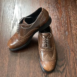 NWOT Brown Bass Oxfords Size 7